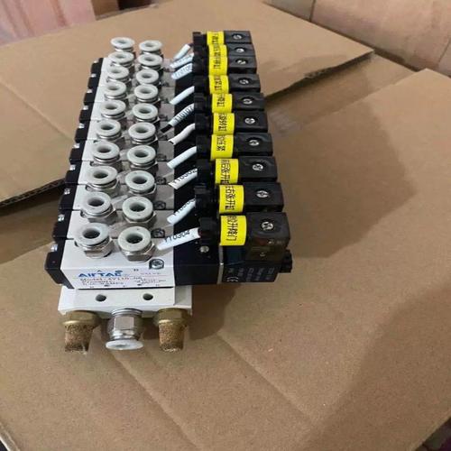 亚德客 4v110-06 电磁阀两位五通 dc24v